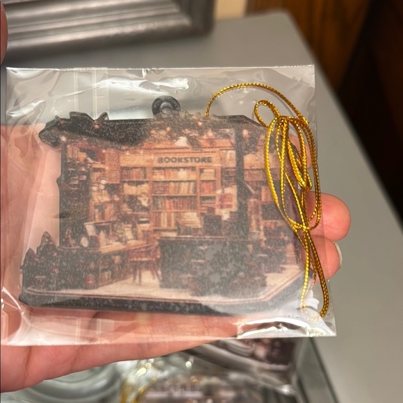 Set of 5 Christmas Bookstore Ornaments Acrylic - Picture 6 of 7